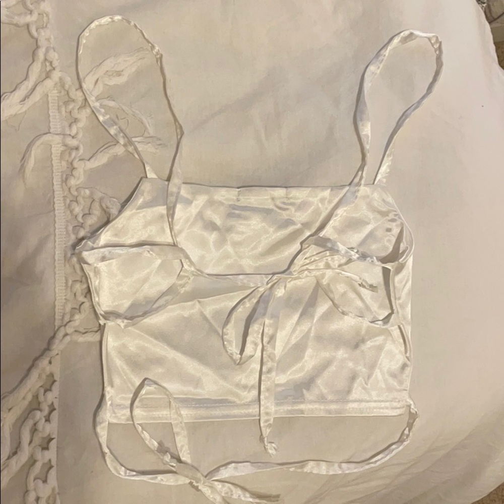 PrettyLittleThing Backless tie top